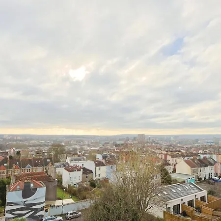 Daire Spacious 2 Storey Penthouse Flat, Fantastic Views! Bristol